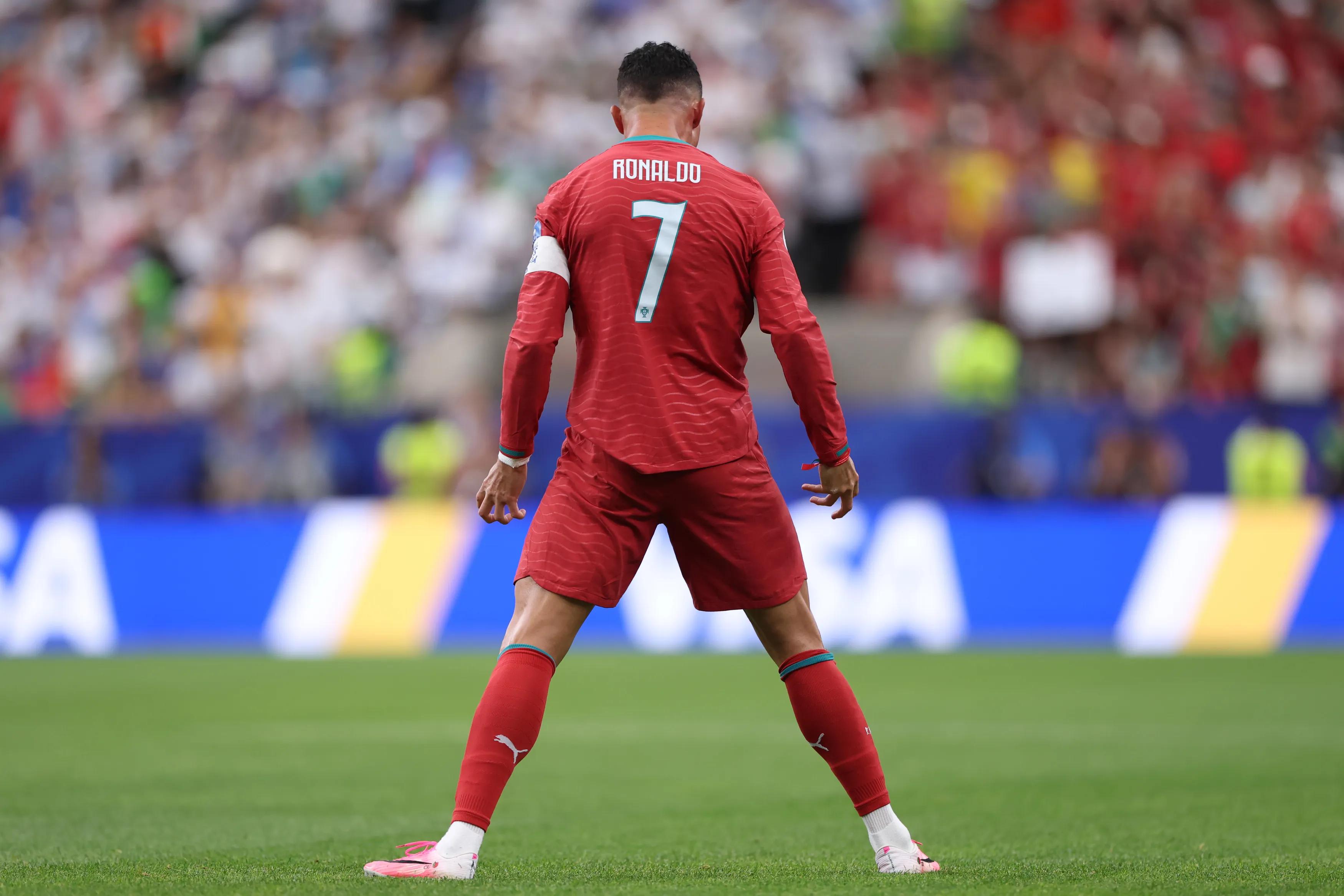 Dad's Heroes, My Heroes: Generations Bond Over World Cup Goalscorers Across Eras